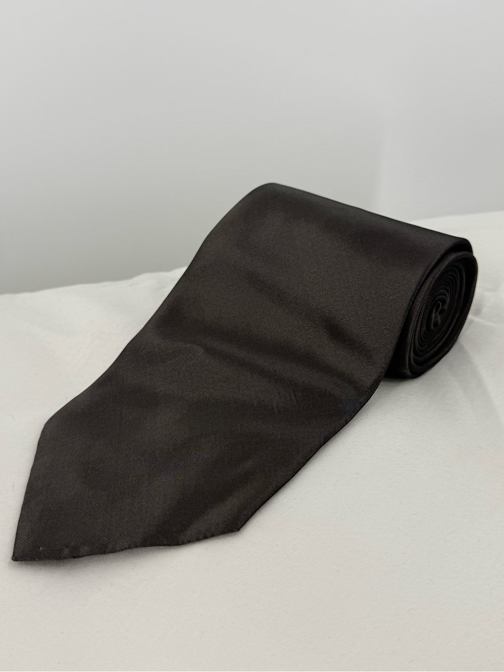 Van Heusen made in Italy Black Solid Silk Tie
